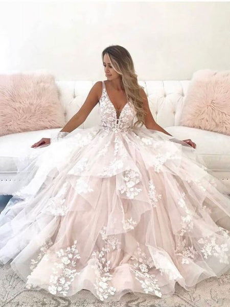 Elegant Ball Gown V Neck Wedding Dresses with Appliques VK050901