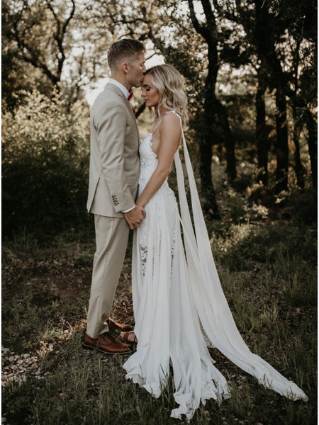 Gorgeous A-Line Spaghetti Straps Backless Hi-Low White Lace Wedding Dress VK011009