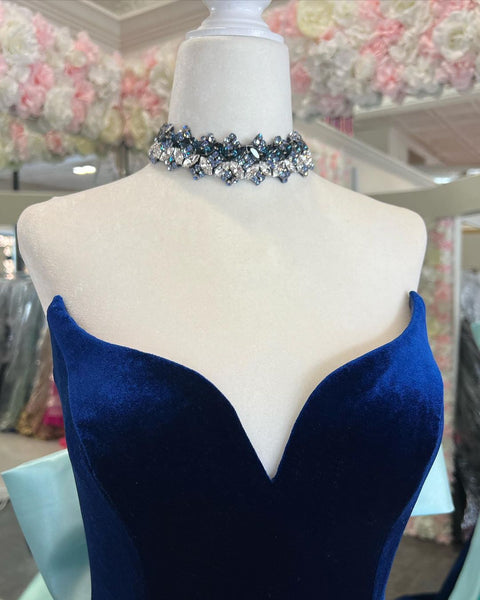 Cute Mermaid V Neck Royal Blue Velvet Long Prom Dresses with Bow VK112303
