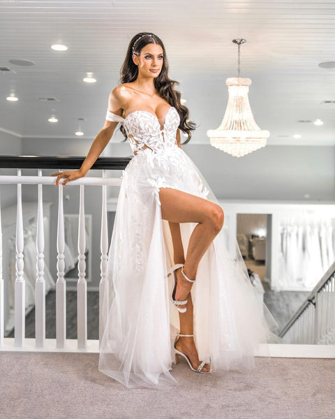 Charming A Line Off the Shoulder Tulle Wedding Dresses with Appliques VK120804